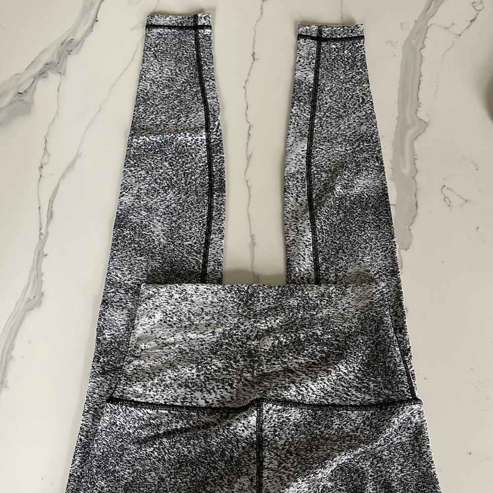 Lululemon leggings full length size 4